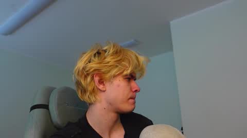 nikki online show from January 12, 2026, 8:19 am