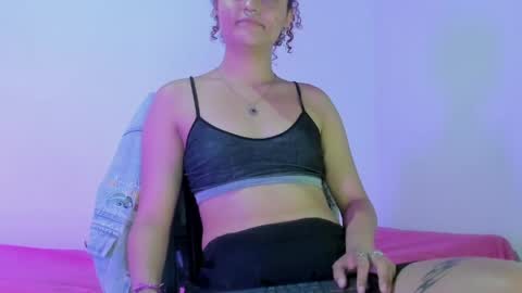 nikki_uwu online show from April 26, 2026, 7:33 pm