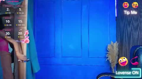 nikki_vesper online show from June 24, 2026, 3:49 am