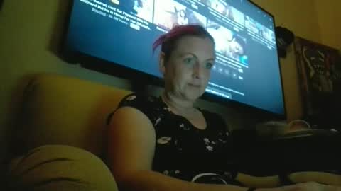 Nikkie online show from May 3, 2026, 2:50 am
