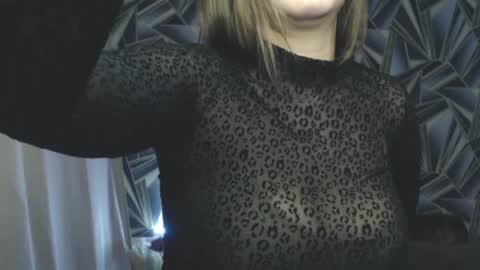 Snapshot of nikkikiss___ chatting on March 30, 2026, 5:03 pm nikkikiss___ online show from March 30, 2026, 5:03 pm