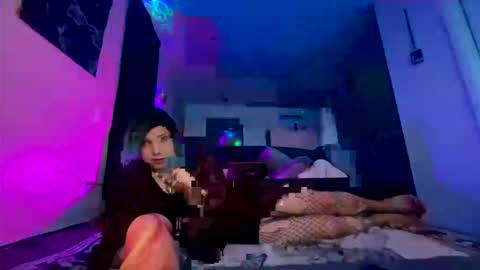 Nikki Neverland online show from April 27, 2026, 9:51 am
