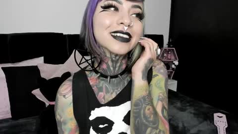 Nikki Ramone   online show from February 15, 2025, 9:15 pm