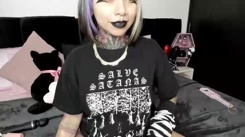 Nikki Ramone   online show from March 12, 2025, 8:30 am