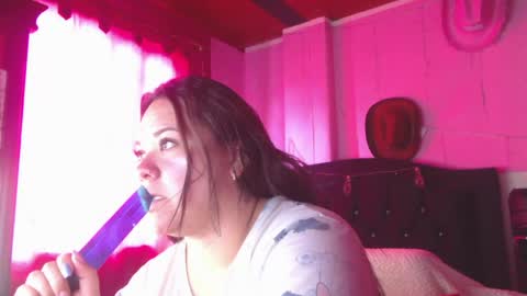 Snapshot of nikkirous_ chatting on June 4, 2026, 5:08 pm Nikkirous online show from June 4, 2026, 5:08 pm