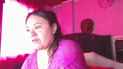 Snapshot of nikkirous_ chatting on June 18, 2026, 2:32 pm Nikkirous online show from June 18, 2026, 2:32 pm