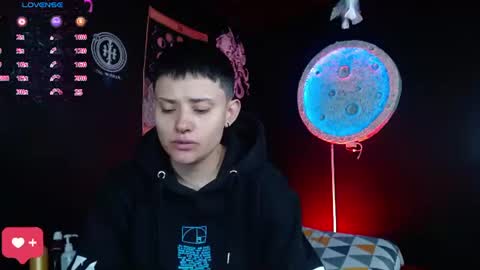 Snapshot of nikky_tomboy444 chatting on July 2, 2026, 12:44 pm Nikky online show from July 2, 2026, 12:44 pm