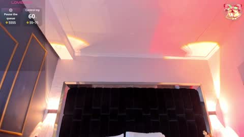 Snapshot of nikkysmiith chatting on January 19, 2025, 7:15 pm online show from January 19, 2025, 7:15 pm