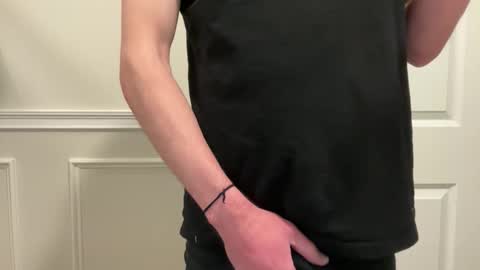 niko9inches online show from February 12, 2026, 8:37 pm