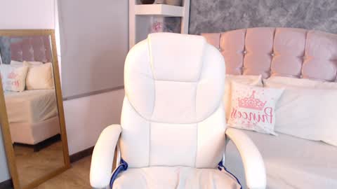 Niko Robin online show from December 9, 2024, 7:39 pm