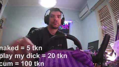 Snapshot of nikolasgames chatting on May 10, 2026, 10:42 am nikolasgames online show from May 10, 2026, 10:42 am