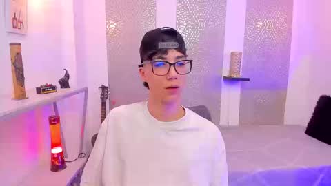    online show from September 12, 2025, 4:12 am