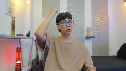    online show from September 18, 2025, 4:14 am