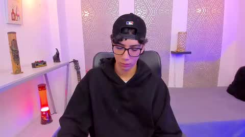    online show from October 6, 2025, 4:32 am