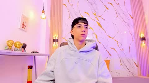    online show from February 10, 2026, 3:32 am