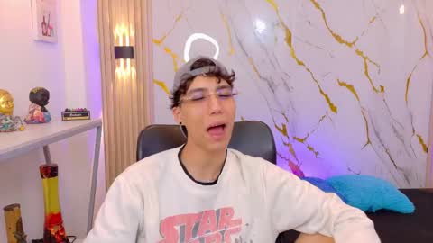 Snapshot of nikolay_gregori chatting on June 9, 2026, 4:35 am online show from June 9, 2026, 4:35 am