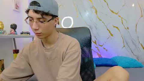 Snapshot of nikolay_gregori chatting on June 10, 2026, 4:34 am online show from June 10, 2026, 4:34 am