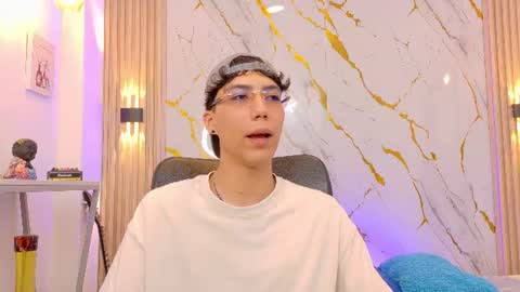 Snapshot of nikolay_gregori chatting on June 11, 2026, 4:21 am online show from June 11, 2026, 4:21 am