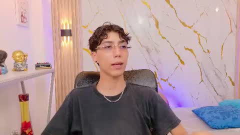 Snapshot of nikolay_gregori chatting on June 18, 2026, 9:14 am online show from June 18, 2026, 9:14 am