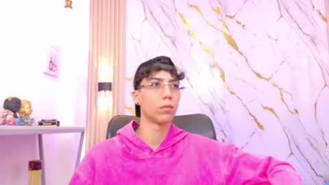 Snapshot of nikolay_gregori chatting on June 21, 2026, 4:15 am online show from June 21, 2026, 4:15 am