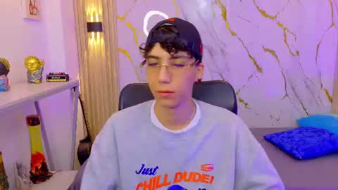 Snapshot of nikolay_gregori chatting on June 24, 2026, 4:22 am online show from June 24, 2026, 4:22 am