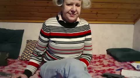 Nikole1 online show from February 4, 2025, 1:16 pm