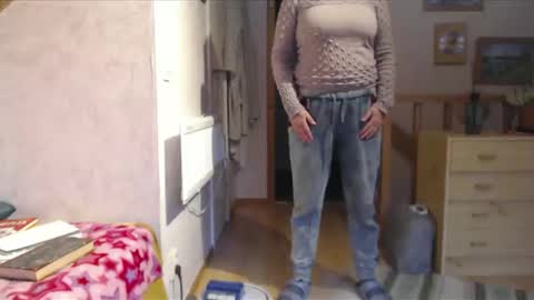 Nikole1 online show from January 13, 2026, 12:10 pm