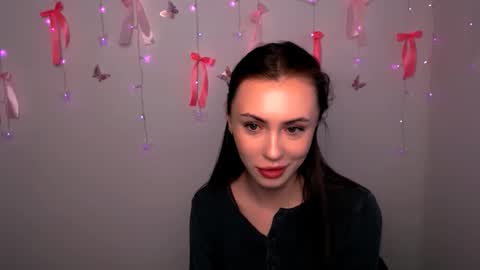 nikonara_ online show from April 25, 2026, 12:41 pm