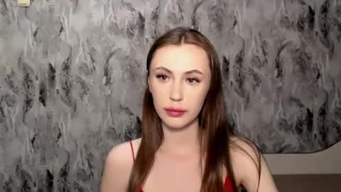 nikonara_ online show from June 5, 2026, 6:46 pm