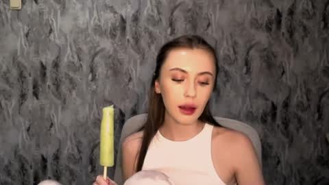 nikonara_ online show from July 10, 2026, 1:03 pm
