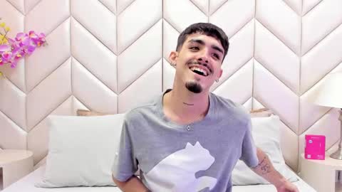 Niko Stone online show from September 20, 2025, 2:23 am