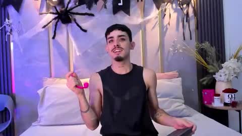 Niko Stone online show from October 25, 2025, 1:13 am