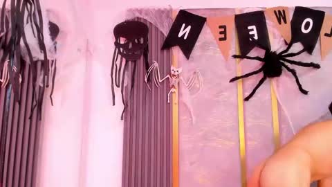 Niko Stone online show from October 26, 2025, 4:40 am