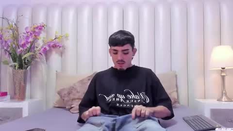 Niko Stone online show from May 6, 2026, 4:52 am