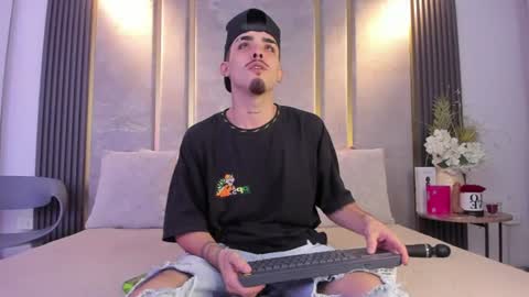 Niko Stone online show from June 24, 2026, 4:00 am