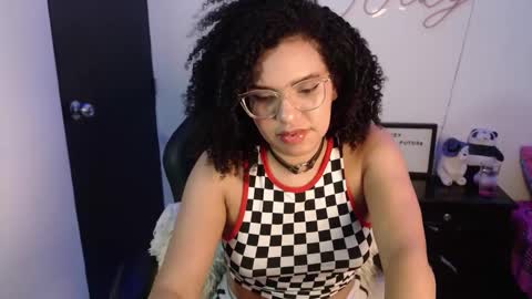 Snapshot of niky_golden chatting on January 12, 2025, 7:43 am Nicole GTM-5 1100 pm - 700 am online show from January 12, 2025, 7:43 am