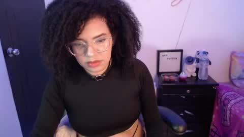 Snapshot of niky_golden chatting on January 19, 2025, 6:20 am Nicole GTM-5 1100 pm - 700 am online show from January 19, 2025, 6:20 am