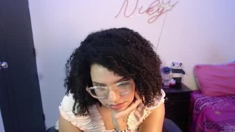 Snapshot of niky_golden chatting on January 24, 2025, 9:39 am Nicole GTM-5 1100 pm - 700 am online show from January 24, 2025, 9:39 am