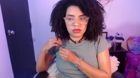 Snapshot of niky_golden chatting on January 29, 2025, 6:43 am Nicole GTM-5 1100 pm - 700 am online show from January 29, 2025, 6:43 am
