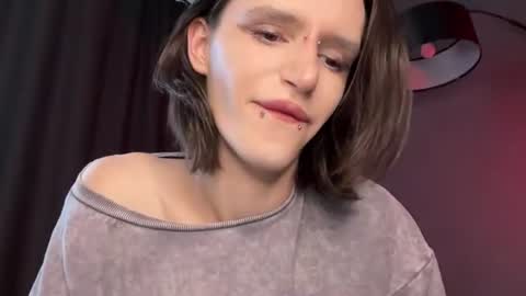Snapshot of niky_long chatting on July 16, 2026, 12:00 pm Niky online show from July 16, 2026, 12:00 pm