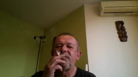 Snapshot of nikyo419 chatting on April 4, 2026, 5:27 am nikyo419 online show from April 4, 2026, 5:27 am