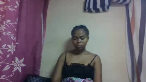 nilah online show from November 26, 2025, 2:23 am