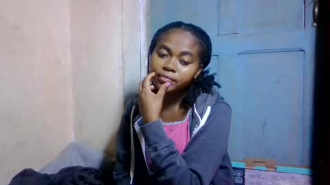 nilah online show from July 7, 2026, 8:35 pm