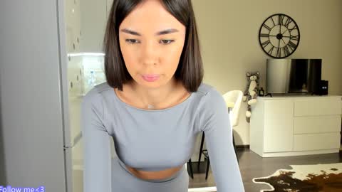 Snapshot of nilliluv chatting on January 7, 2025, 7:38 pm Bella online show from January 7, 2025, 7:38 pm