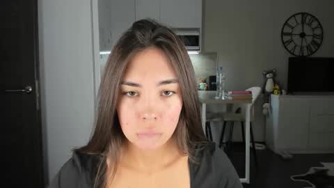 Snapshot of nilliluv chatting on November 19, 2025, 4:01 am Bella online show from November 19, 2025, 4:01 am