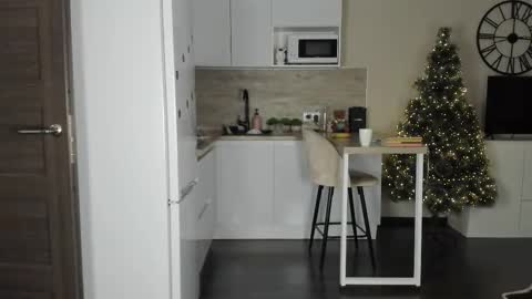 Bella online show from January 19, 2026, 6:17 am