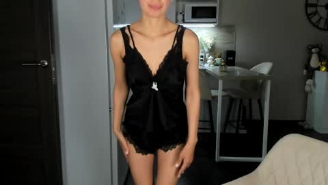 Bella online show from April 26, 2026, 3:42 pm