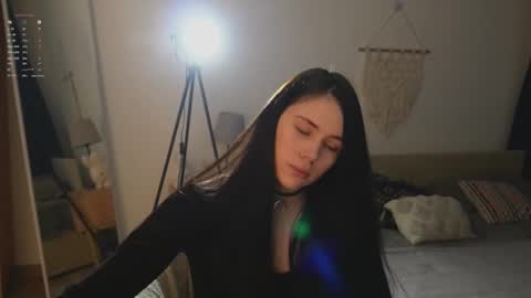 Jennet online show from November 22, 2025, 3:00 pm