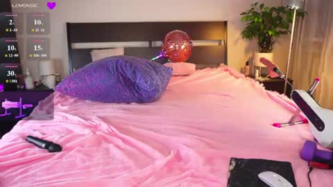 Snapshot of nina__si chatting on July 11, 2026, 6:43 pm Nina online show from July 11, 2026, 6:43 pm