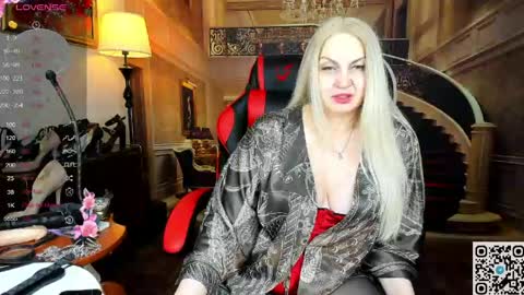Snapshot of nina_deville chatting on May 17, 2026, 3:04 am Nina online show from May 17, 2026, 3:04 am